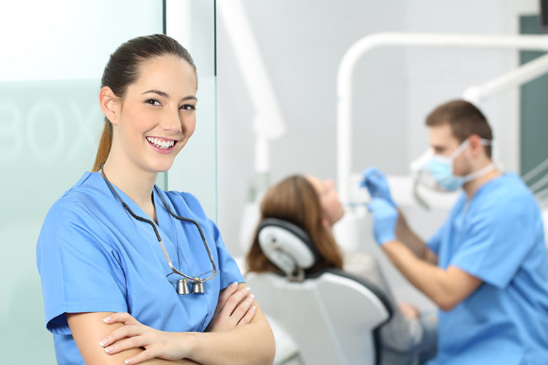 6-steps-to-becoming-a-dental-assistant-stratford-career-institute-blog